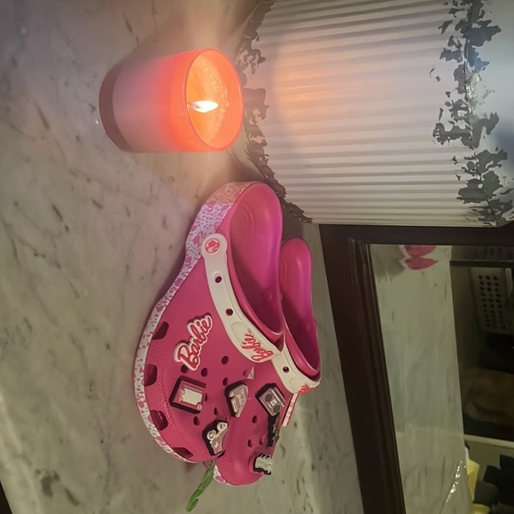 Limited Edition Barbie Croc. - Picture 4 of 5